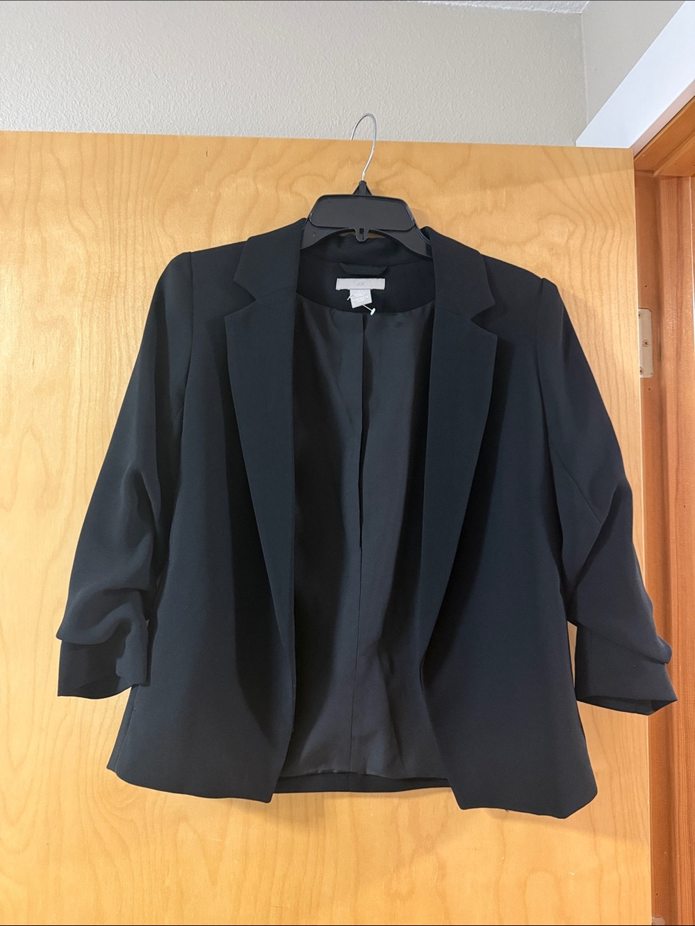 H&M Black Open-Front Cropped Blazer
